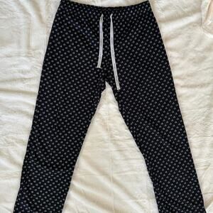 Calvin Klein Black and White Size Medium Cozy Soft Pajama Pants Loungewear